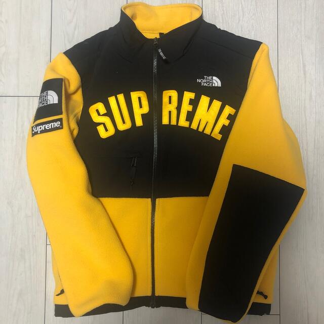 Supreme(シュプリーム)のsupreme the northface arc logo denali メンズのジャケット/アウター(マウンテンパーカー)の商品写真