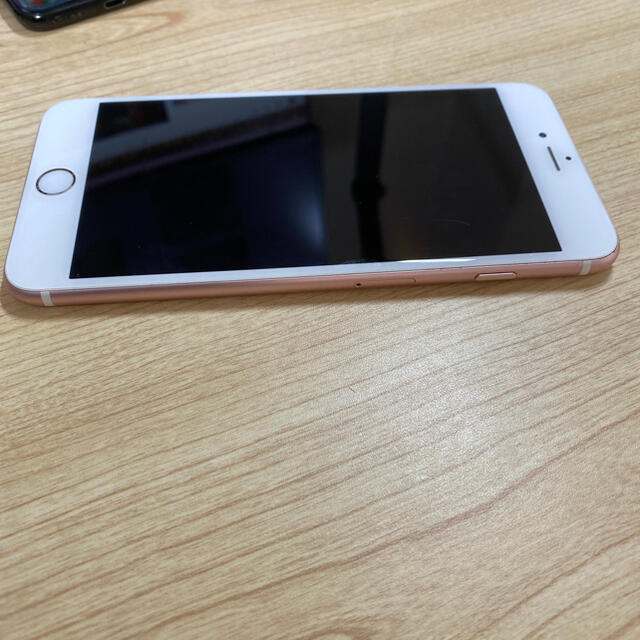 Apple(アップル)のiphone6s plus 64gb  スマホ/家電/カメラのスマートフォン/携帯電話(スマートフォン本体)の商品写真