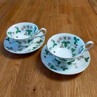 ウェッジウッド(WEDGWOOD)のウェッジウッド　ワイルドストロベリーティーカップ＆ソーサー・ペア(食器)