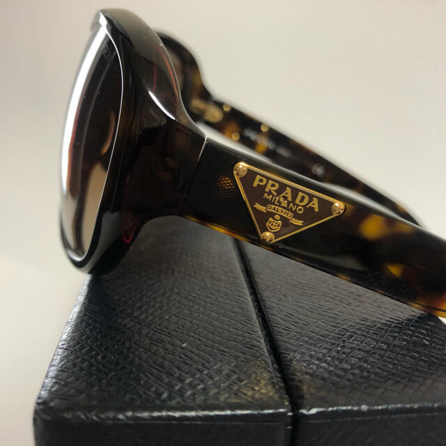 PRADA プラダ 三角ロゴプレートサングラス PRADA プラダ 三角ロゴプレートサングラス