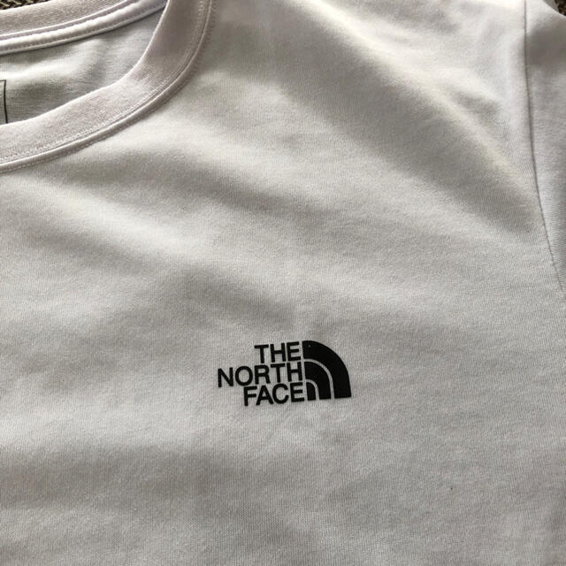 THE NORTH FACE(ザノースフェイス)の美品　ノースフェイス　メンズTシャツ　白　north FACE 迷彩　送料無料 メンズのトップス(Tシャツ/カットソー(半袖/袖なし))の商品写真