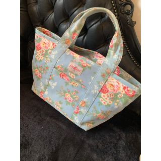 キャスキッドソン(Cath Kidston)のキャスキッドソン  バッグ　花柄　水色(トートバッグ)