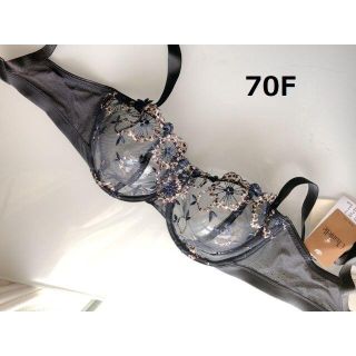 70F☆Chantelle シャンテル　フランス海外高級ランジェリー(ブラ)