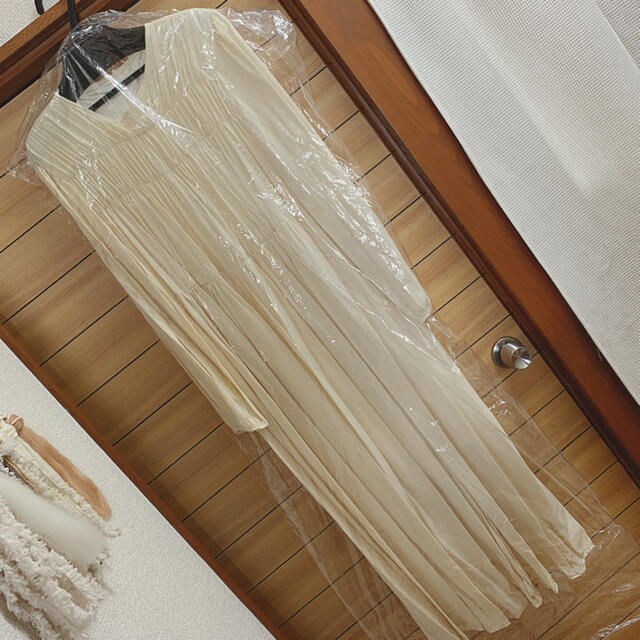 room306 CONTEMPORARY(ルームサンマルロクコンテンポラリー)のACYM  Airy gather maxi ワンピース レディースのワンピース(ロングワンピース/マキシワンピース)の商品写真