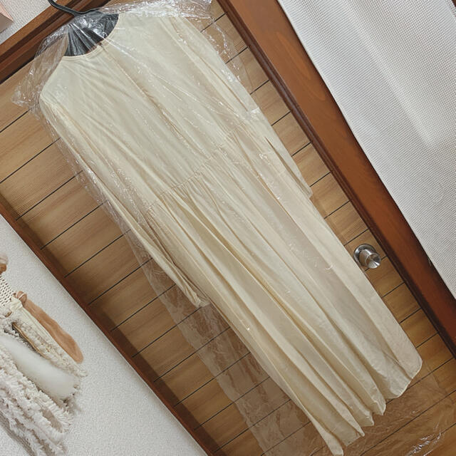 room306 CONTEMPORARY(ルームサンマルロクコンテンポラリー)のACYM  Airy gather maxi ワンピース レディースのワンピース(ロングワンピース/マキシワンピース)の商品写真