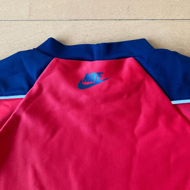 NIKE(ナイキ)のラッシュガード　100cm キッズ/ベビー/マタニティのキッズ服男の子用(90cm~)(水着)の商品写真