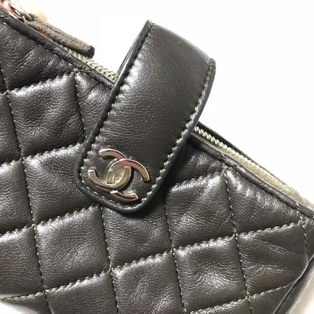 CHANEL(シャネル)のシャネル　マトラッセ　ミニポーチ レディースのファッション小物(ポーチ)の商品写真