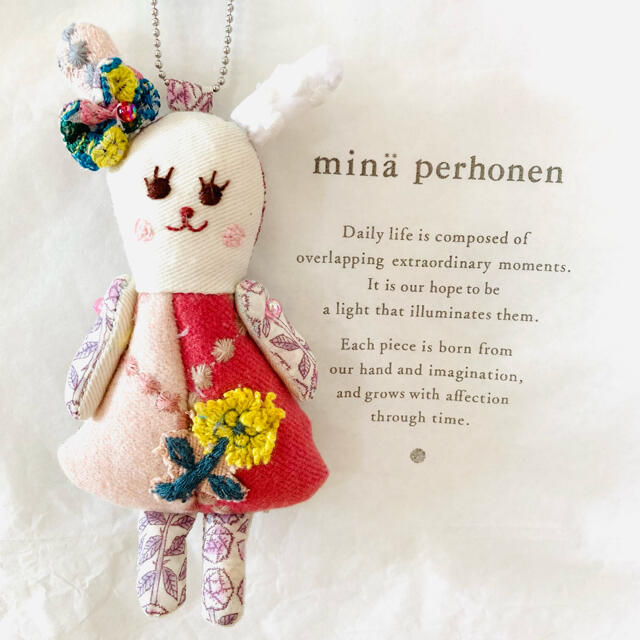 mina perhonen(ミナペルホネン)のサーラ様 ハンドメイドのファッション小物(バッグチャーム)の商品写真
