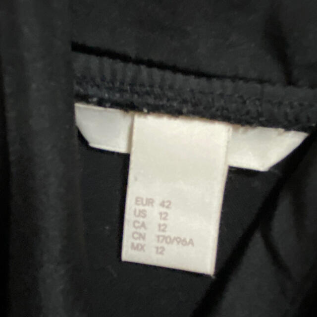 H&M(エイチアンドエム)のH &M スカート　黒 レディースのスカート(ひざ丈スカート)の商品写真