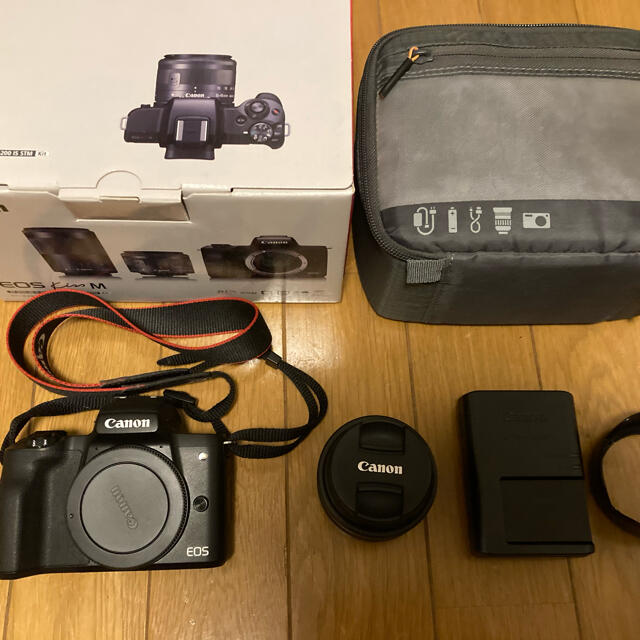 Canon EOS KISS M 標準ズームレンズ付き BK - ミラーレス一眼