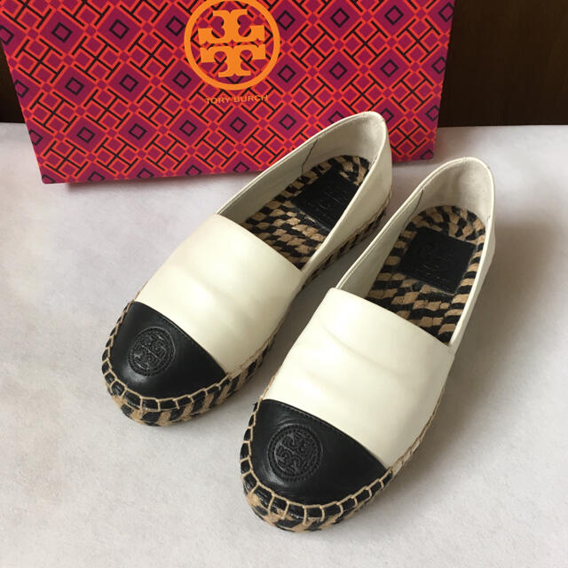 Tory Burch(トリーバーチ)の専用です レディースの靴/シューズ(スリッポン/モカシン)の商品写真