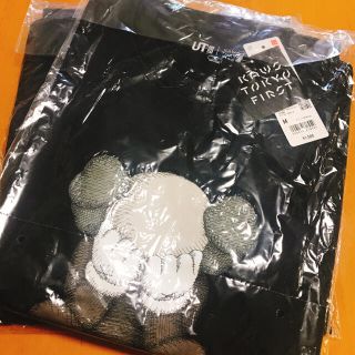 ユニクロ(UNIQLO)のユニクロ カウズ KAWS UT グラフィックTシャツ M(Tシャツ/カットソー(半袖/袖なし))