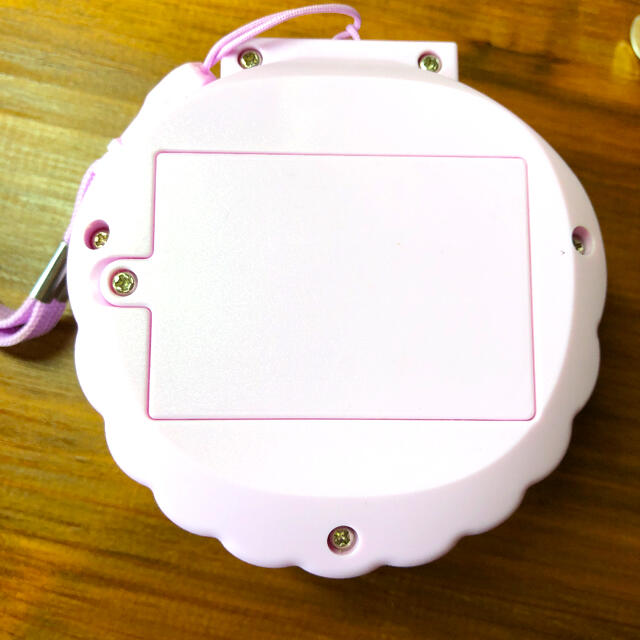 貝殻　ピンク　紐付き　電池式　持ち運び　扇風機 スマホ/家電/カメラの冷暖房/空調(扇風機)の商品写真