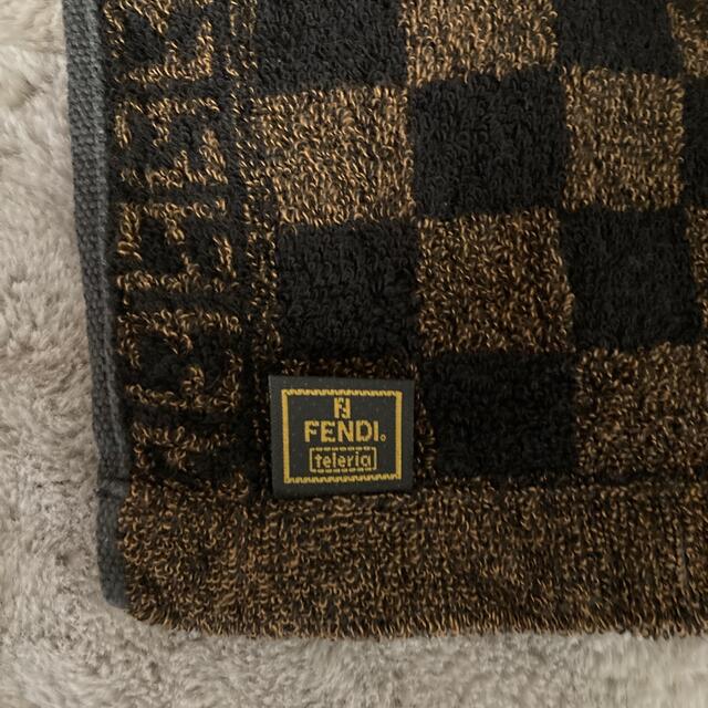 FENDI(フェンディ)のヒムラ様専用☆フェンディ タオル インテリア/住まい/日用品の日用品/生活雑貨/旅行(タオル/バス用品)の商品写真