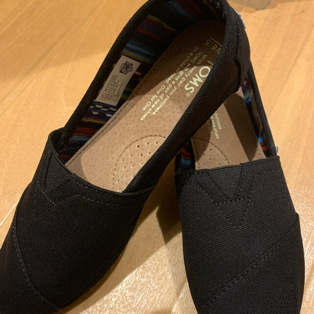 TOMS(トムズ)のTOMS Classic Canvas  レディースの靴/シューズ(スリッポン/モカシン)の商品写真