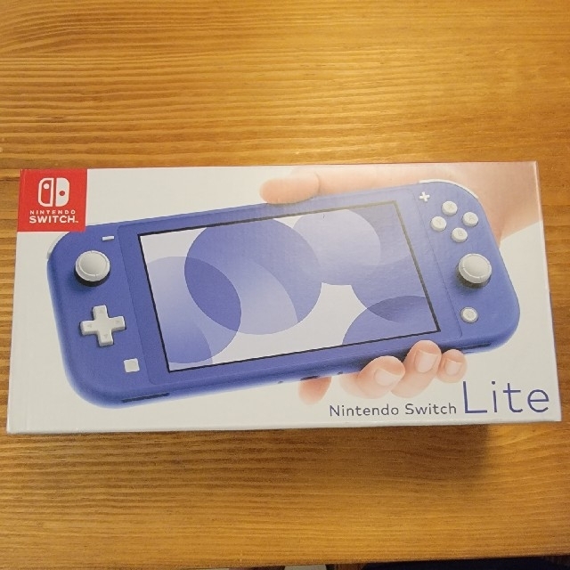 新品□Nintendo Switchライト 任天堂