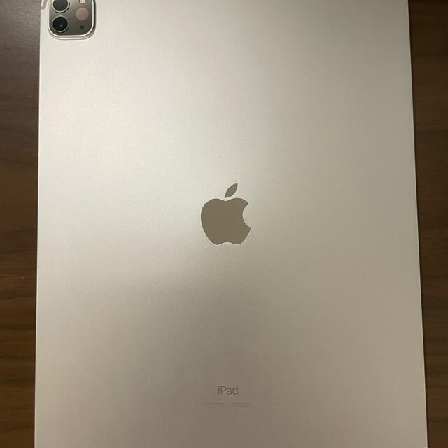 Apple(アップル)のiPadPro2020 12.9Celluler SIMフリー256Silver スマホ/家電/カメラのPC/タブレット(タブレット)の商品写真