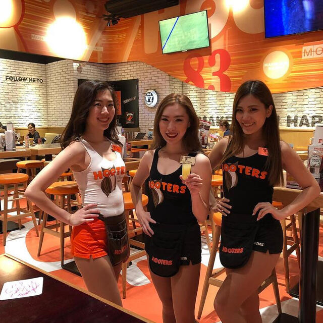 HYSTERIC GLAMOUR(ヒステリックグラマー)の新品 HOOTERS フーターズ 新宿 タンクトップ 黒 レースクイーン レディースのトップス(タンクトップ)の商品写真