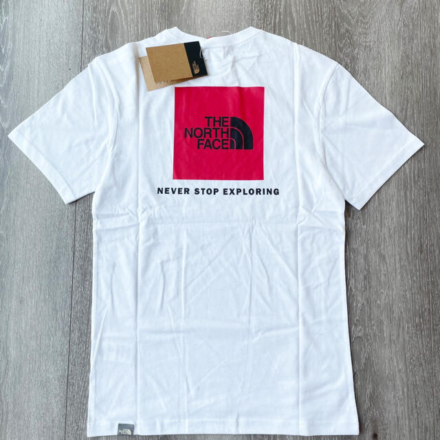 THE NORTH FACE(ザノースフェイス)のザ ノースフェイス Tシャツ レッドボックス Tシャツ　半袖　ホワイト新品 S メンズのトップス(Tシャツ/カットソー(半袖/袖なし))の商品写真