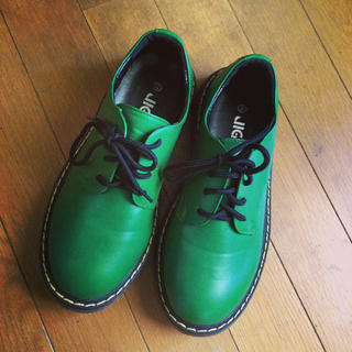 鮮やかグリーン色のラバーシューズ(レインブーツ/長靴)