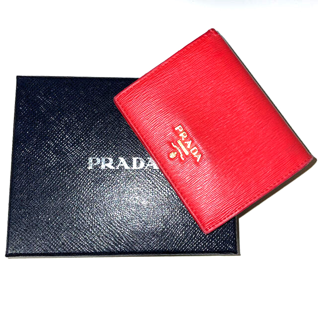 プラダ PRADA 二つ折り財布　赤