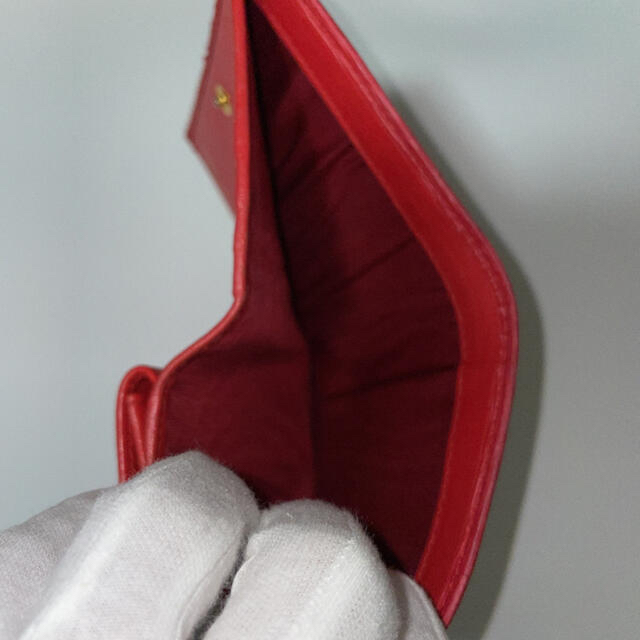 PRADA(プラダ)のプラダ　PRADA 二つ折り財布　レッド レディースのファッション小物(財布)の商品写真