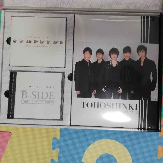 東方神起　COMPLETE SET Limited Box　パズル エンタメ/ホビーのCD(K-POP/アジア)の商品写真