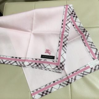 バーバリー(BURBERRY)のバーバリー　BURBERRY◎大判　ハンカチ　ピンクドット☆新品(ハンカチ)