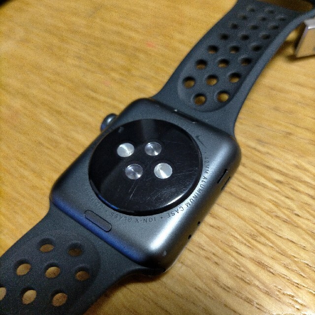 Apple Watch(アップルウォッチ)のApple WATCH series3 NIKE 42mm aluminum メンズの時計(腕時計(デジタル))の商品写真
