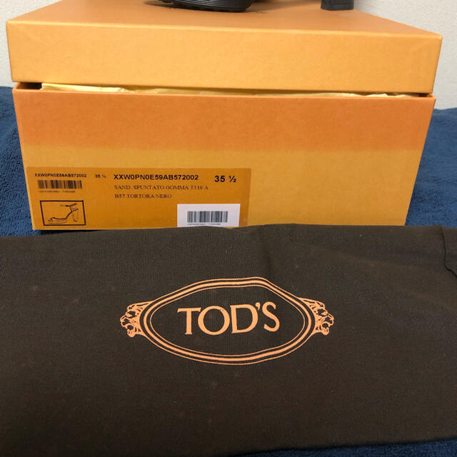 TOD'S(トッズ)のTOD'S オープントゥ サンダル 35 1/2 ブラック グレージュ 美品 レディースの靴/シューズ(サンダル)の商品写真