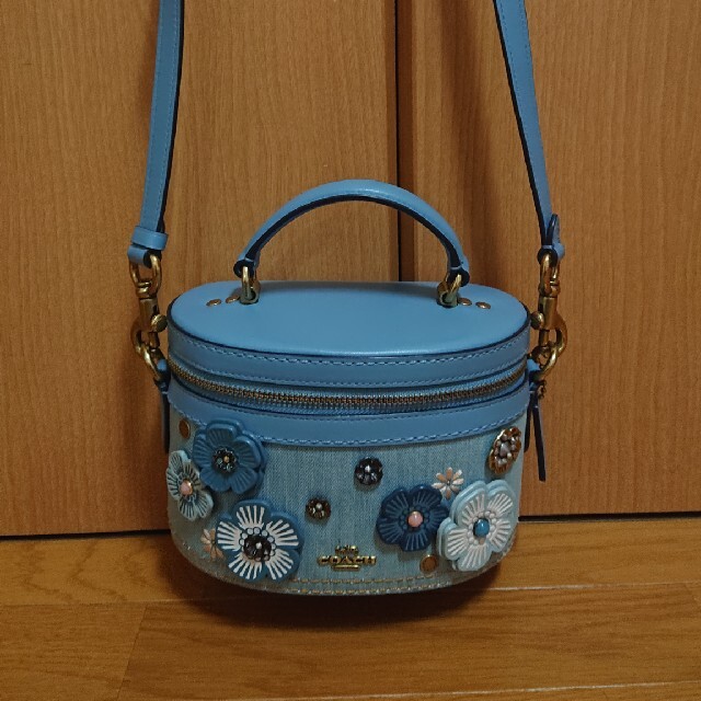 COACH(コーチ)の未使用！ COACHティーローズ レディースのバッグ(ショルダーバッグ)の商品写真