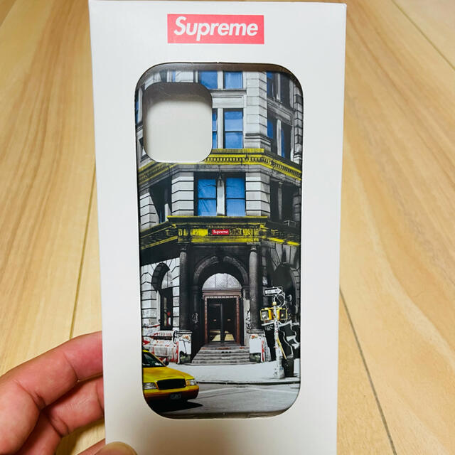 supreme iPhone 12mini