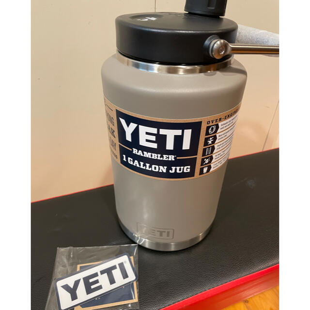 YETI 真空断熱　NEWカラー　イエティ 1ガロン　新品　ウォータージャグ