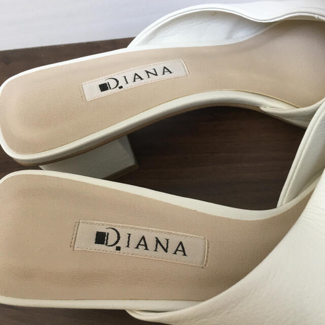 DIANA(ダイアナ)のDIANA♡サンダル　ホワイト　白色 レディースの靴/シューズ(サンダル)の商品写真