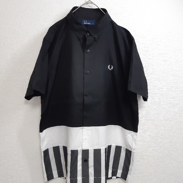 FRED PERRY(フレッドペリー)の【美品】FRED PERRY/フレッドペリー 半袖 シャツ 切替デザイン 月桂樹 メンズのトップス(シャツ)の商品写真