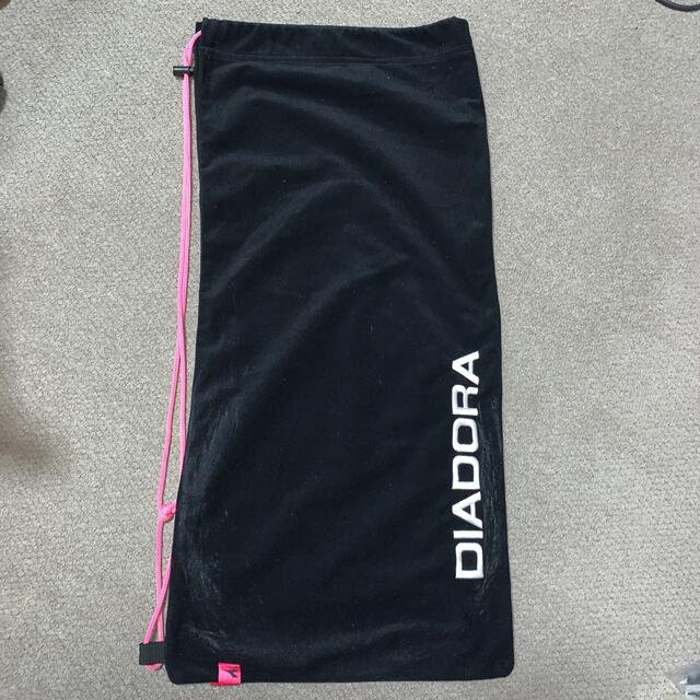 DIADORA(ディアドラ)のテニスラケットカバー スポーツ/アウトドアのテニス(その他)の商品写真