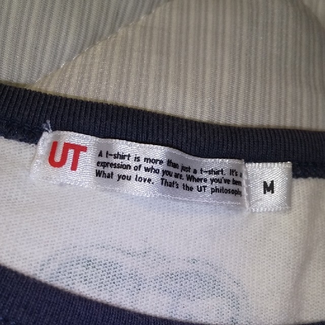 UNIQLO(ユニクロ)のユニクロT(コラボ)紺色 レディースのトップス(Tシャツ(半袖/袖なし))の商品写真