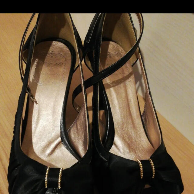 anySiS(エニィスィス)のピンヒール　黒　Mサイズ レディースの靴/シューズ(ハイヒール/パンプス)の商品写真
