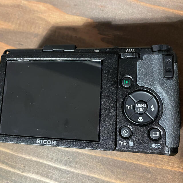 RICOH(リコー)のRICOH GR DIGITAL Ⅳ シャッター数400 スマホ/家電/カメラのカメラ(コンパクトデジタルカメラ)の商品写真