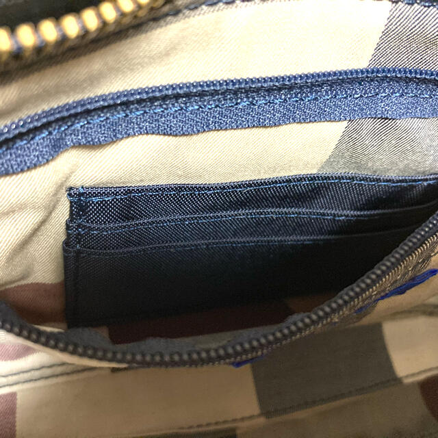 BURBERRY BLUE LABEL(バーバリーブルーレーベル)のBURBERRY BLUE LABLE ナイロンサコッシュバッグ レディースのバッグ(ショルダーバッグ)の商品写真