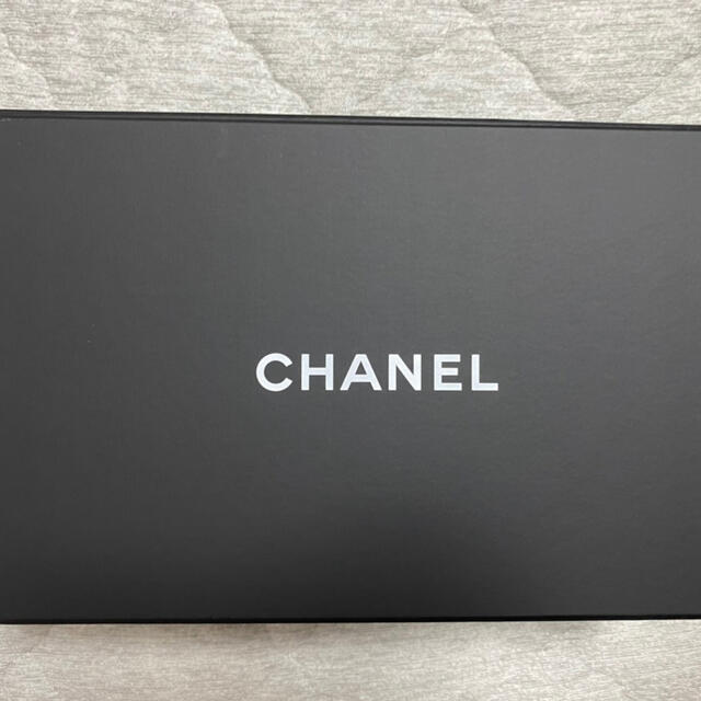 CHANEL(シャネル)のCHANEL箱・リボン付き レディースのバッグ(ショップ袋)の商品写真