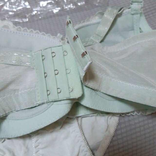 集中育乳 補正ブラ レディースの下着/アンダーウェア(ブラ&ショーツセット)の商品写真