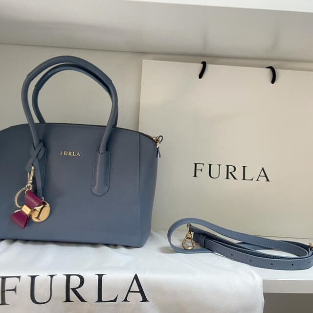 レディースFURLA ハンドバッグ❤︎