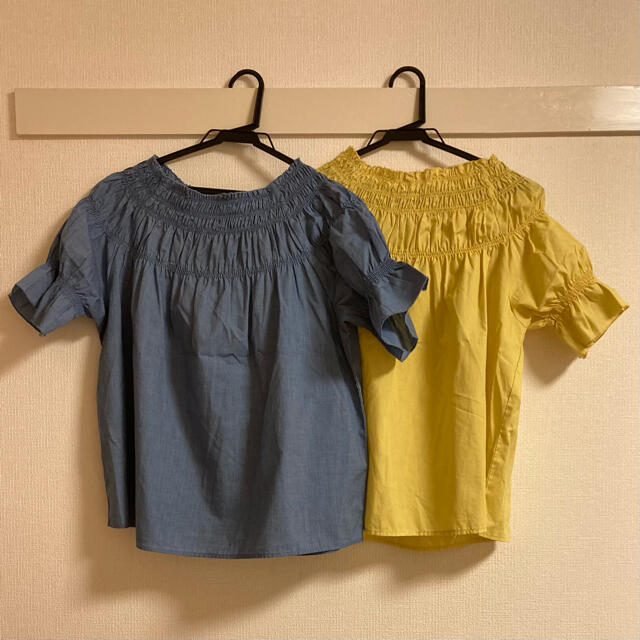 chocol raffine robe(ショコラフィネローブ)のオフショルにもなるブラウス 青・黄色2枚セット レディースのトップス(シャツ/ブラウス(半袖/袖なし))の商品写真