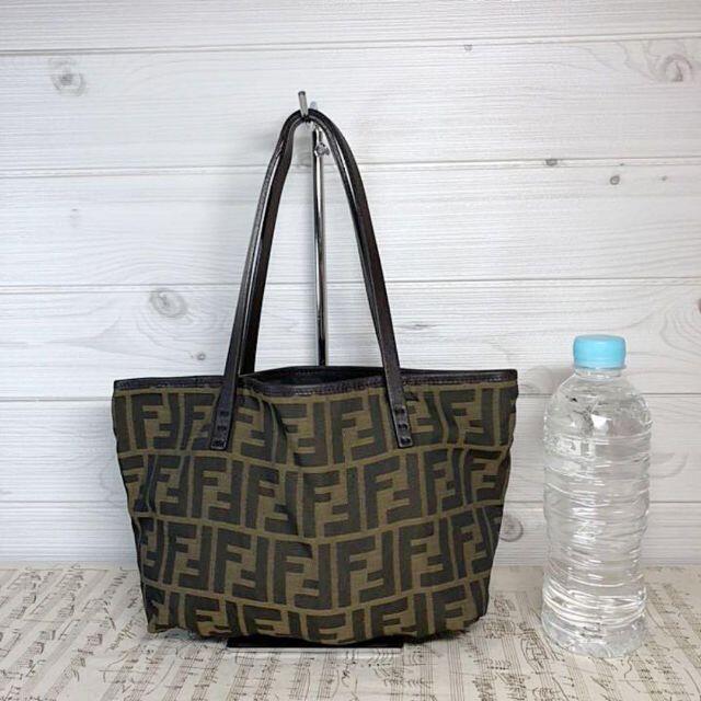 FENDI - 【FENDI】ポーチ　ズッカ柄　ミニバッグ　ジャガード　レザー