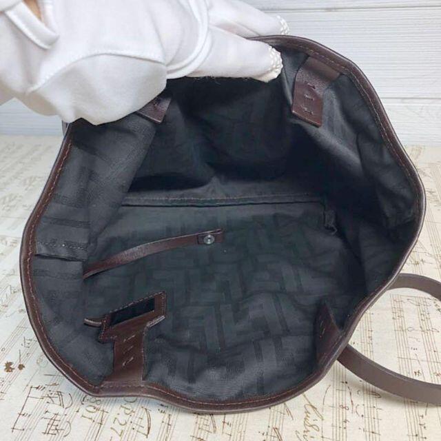 FENDI - 【FENDI】ポーチ　ズッカ柄　ミニバッグ　ジャガード　レザー