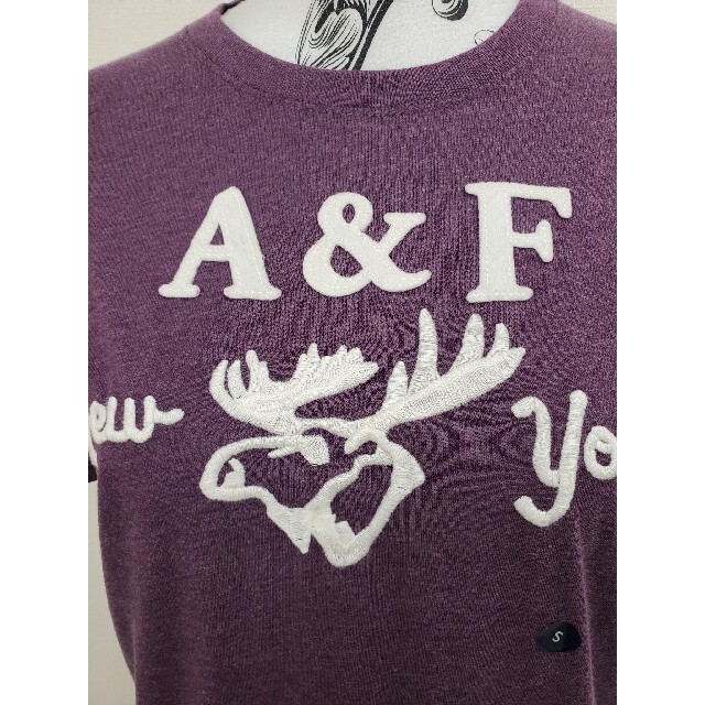 最新作豊富な Abercrombie&Fitch - abercrombie&fitch Tシャツの通販 by emi's shop｜アバクロンビーアンドフィッチならラクマ 100%新品人気SALE