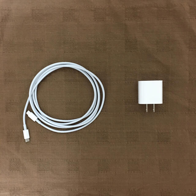 iPad Air (第4世代) + Apple pencil (第2世代) iPad Air (第4世代) + Apple pencil (第2世代)