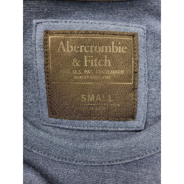 Abercrombie&Fitch(アバクロンビーアンドフィッチ)のabercrombie&fitch  Tシャツ メンズのトップス(Tシャツ/カットソー(半袖/袖なし))の商品写真