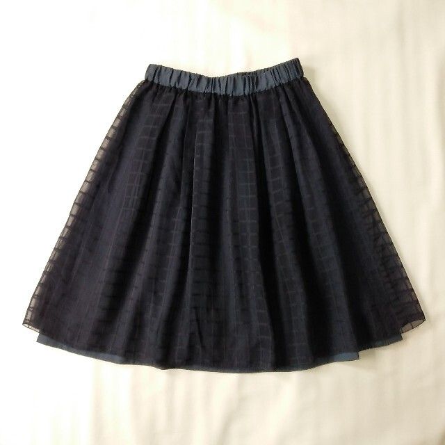 INDIVI(インディヴィ)のINDIVI リバーシブル フレアスカート チュール 格子模様 サイズ40 レディースのスカート(ひざ丈スカート)の商品写真